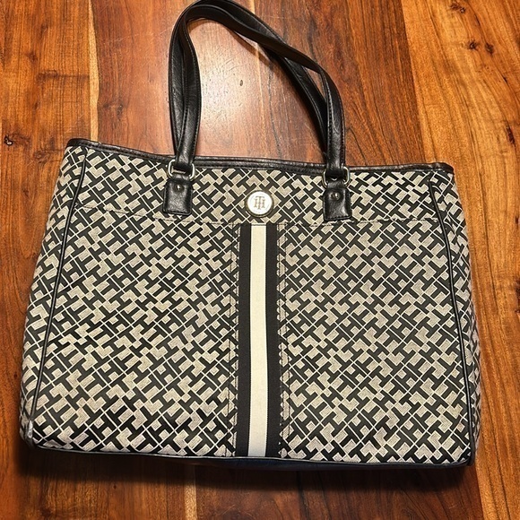 Tommy Hilfiger Handbags - COPY - Tommy Hilfiger tote with lap top sleeve